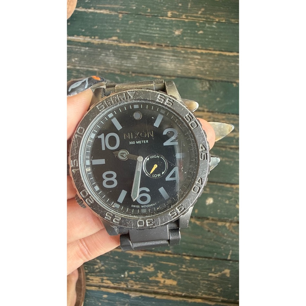 Nixon The 51-30 Tide Watch Gunmetal Stainless Steel 300M Water Resistant A057680 - Picture 2 of 4